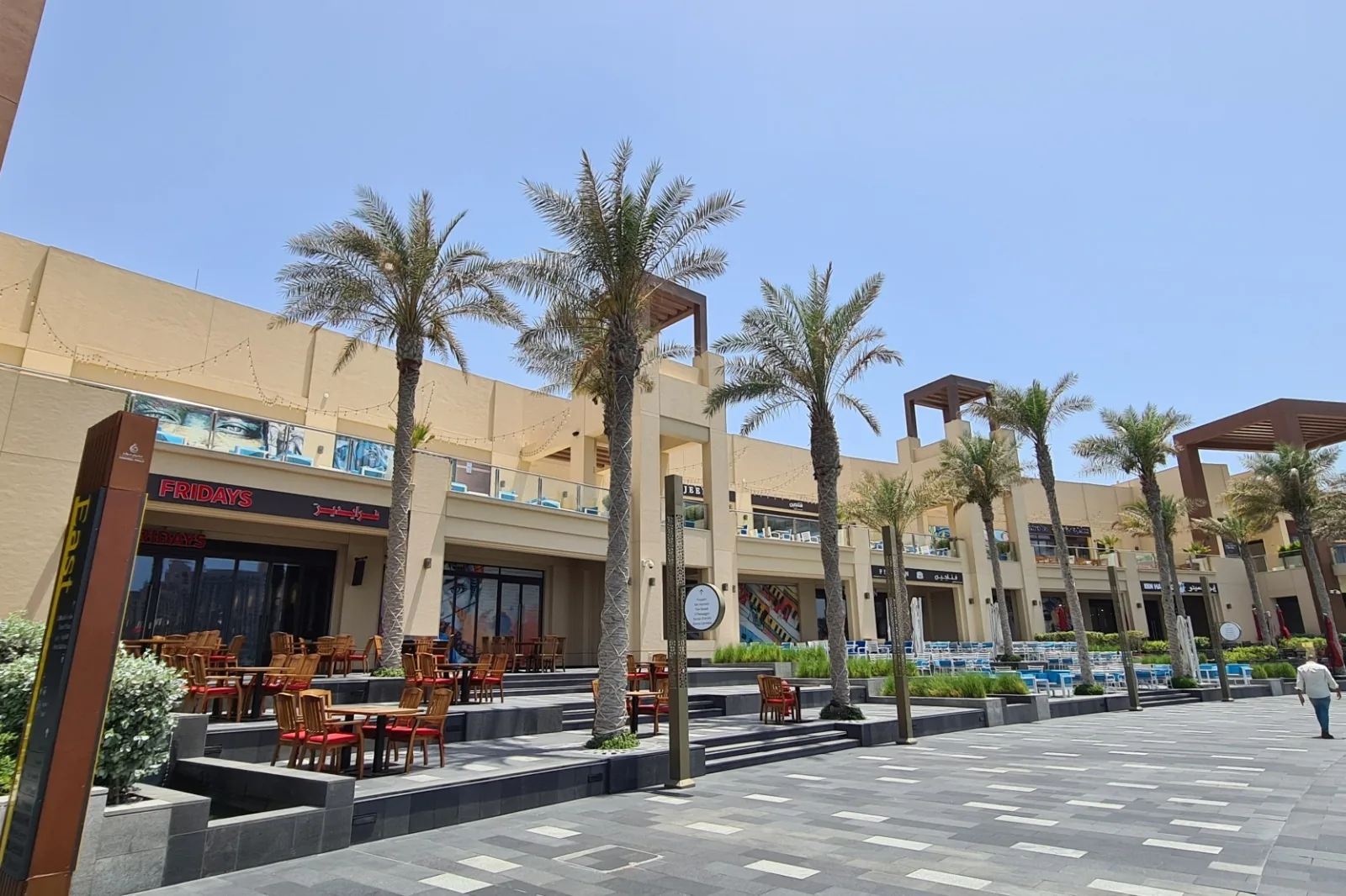 Fnajeen Restaurant, The Pointe Palm Jumeirah
